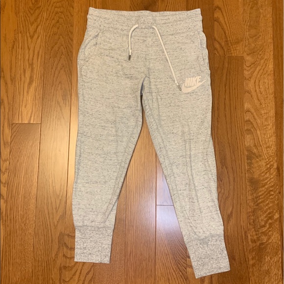 SOLD Nike pro leggings and joggersSOLD - Picture 3 of 3